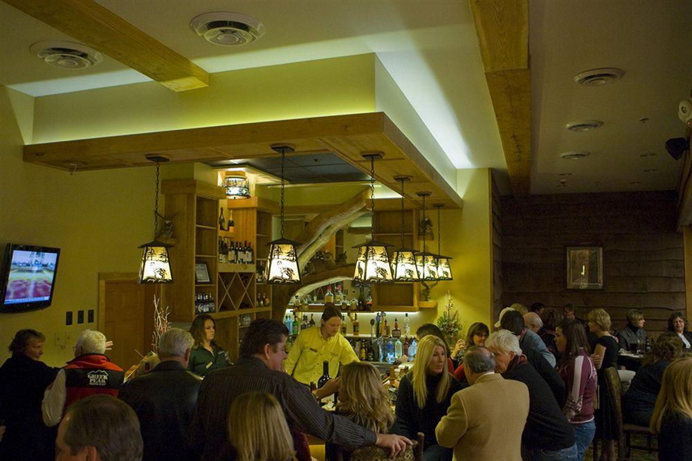 Hope Lake Lodge & Indoor Waterpark Cortland Exteriér fotografie