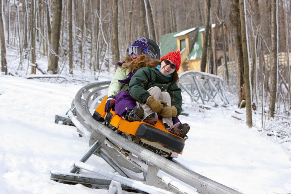 Hope Lake Lodge & Indoor Waterpark Cortland Exteriér fotografie