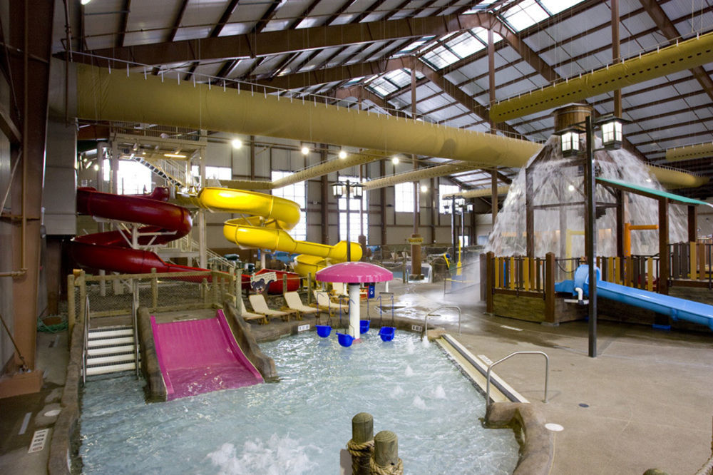 Hope Lake Lodge & Indoor Waterpark Cortland Exteriér fotografie
